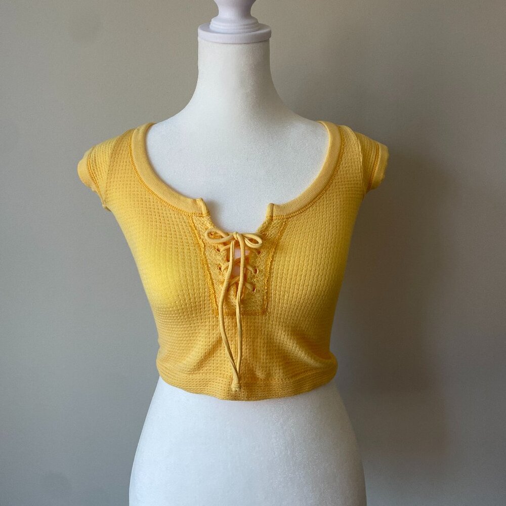 Urban Outfitters Women's Yellow Crop Top